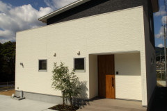 ukit001