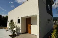 ukit002